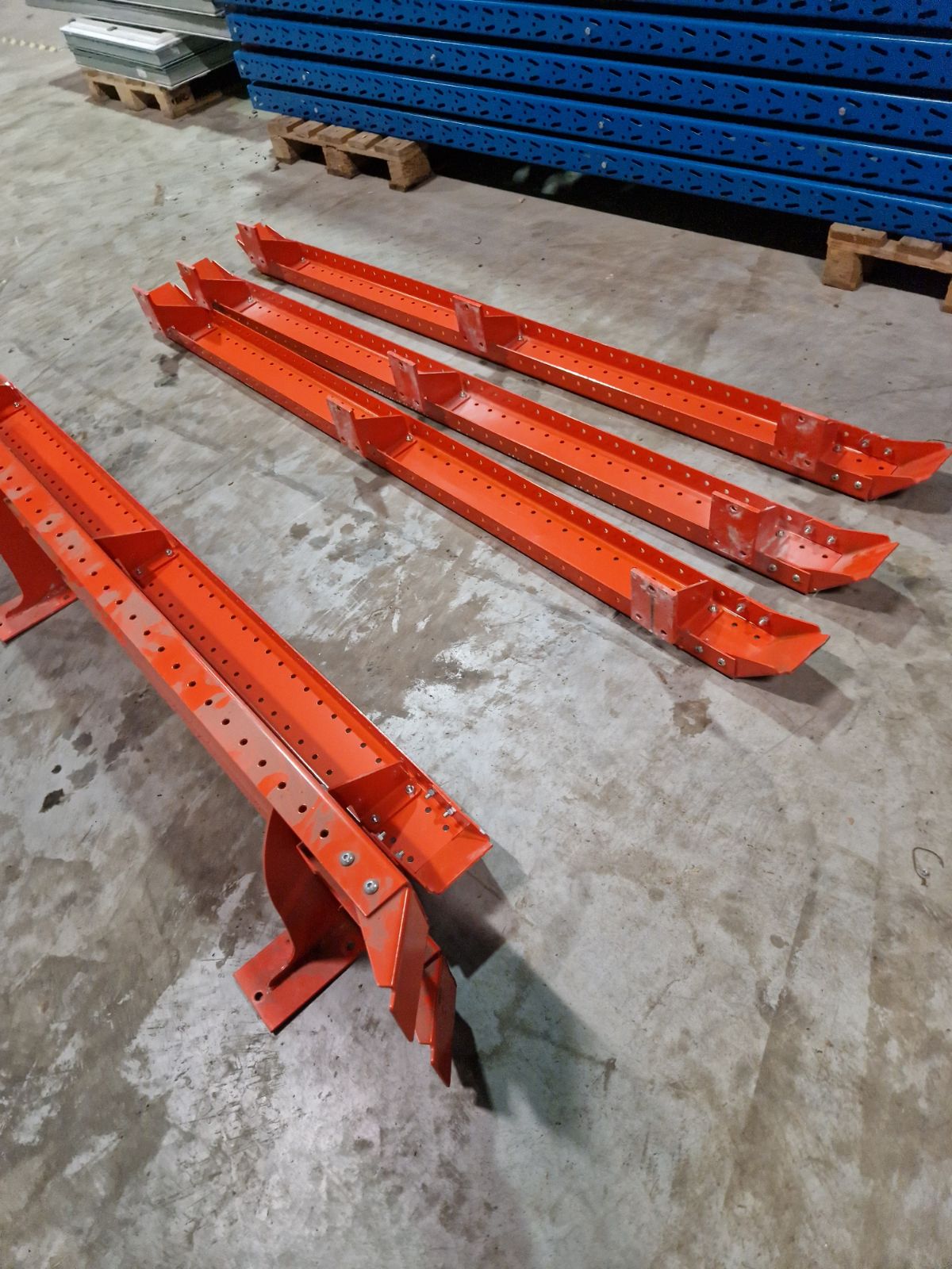 4 collision protection pallet racks - PS Auction - We value the future ...