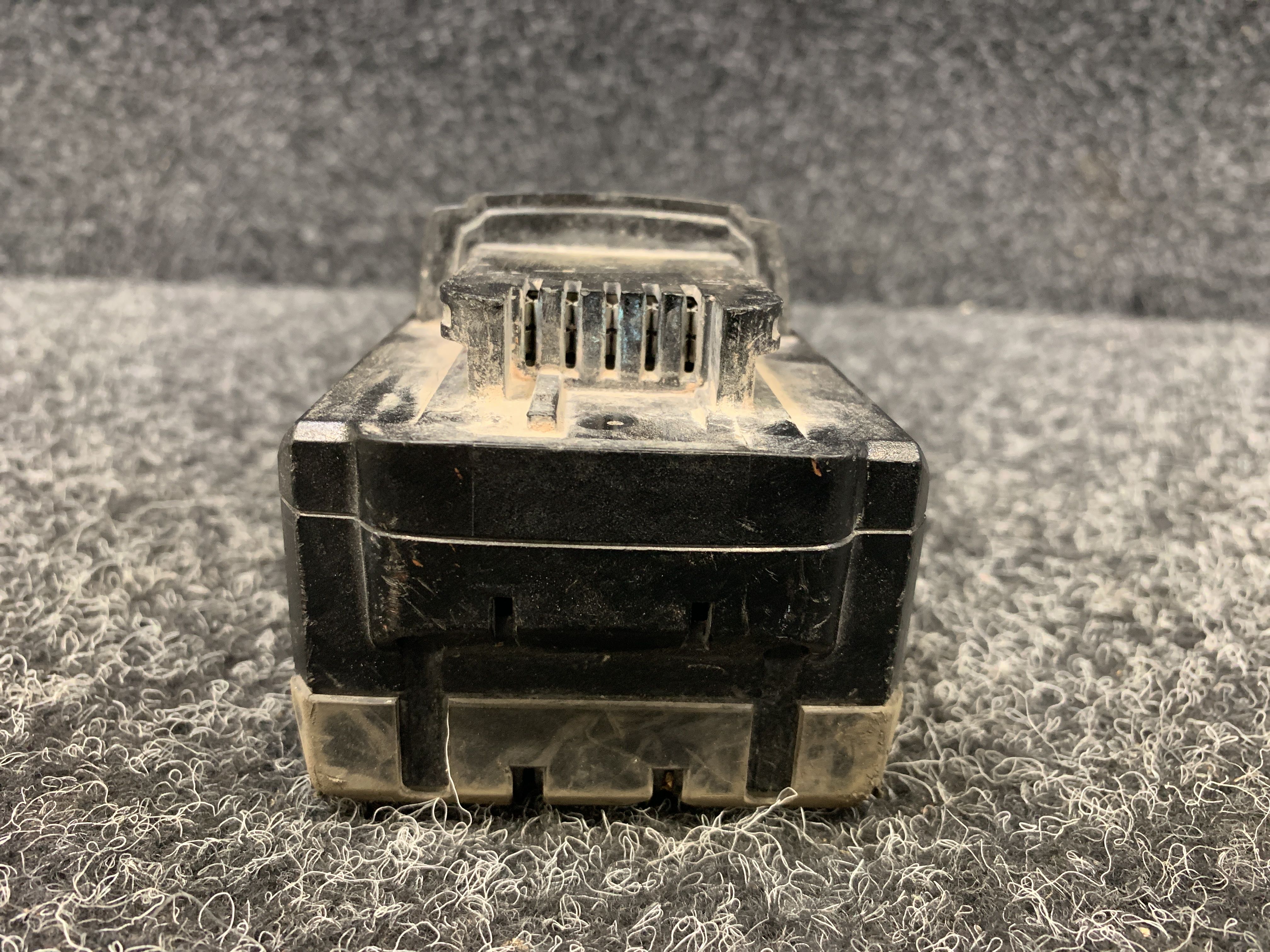 Battery Milwaukee M18 HB8 8.0Ah - PS Auction - We value the future 
