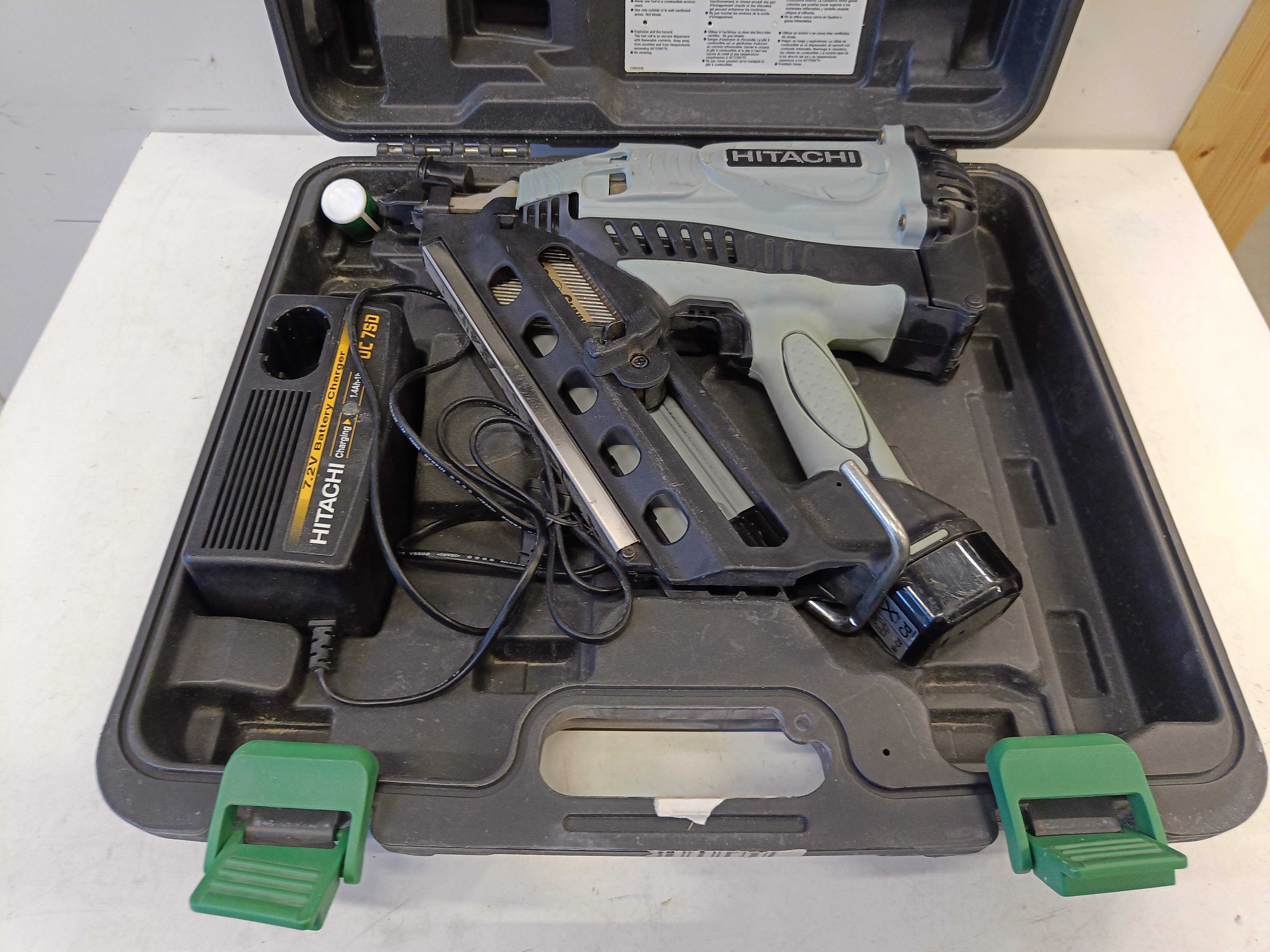 Nail gun Hitachi NR 90GC2 - PS Auction - We value the future