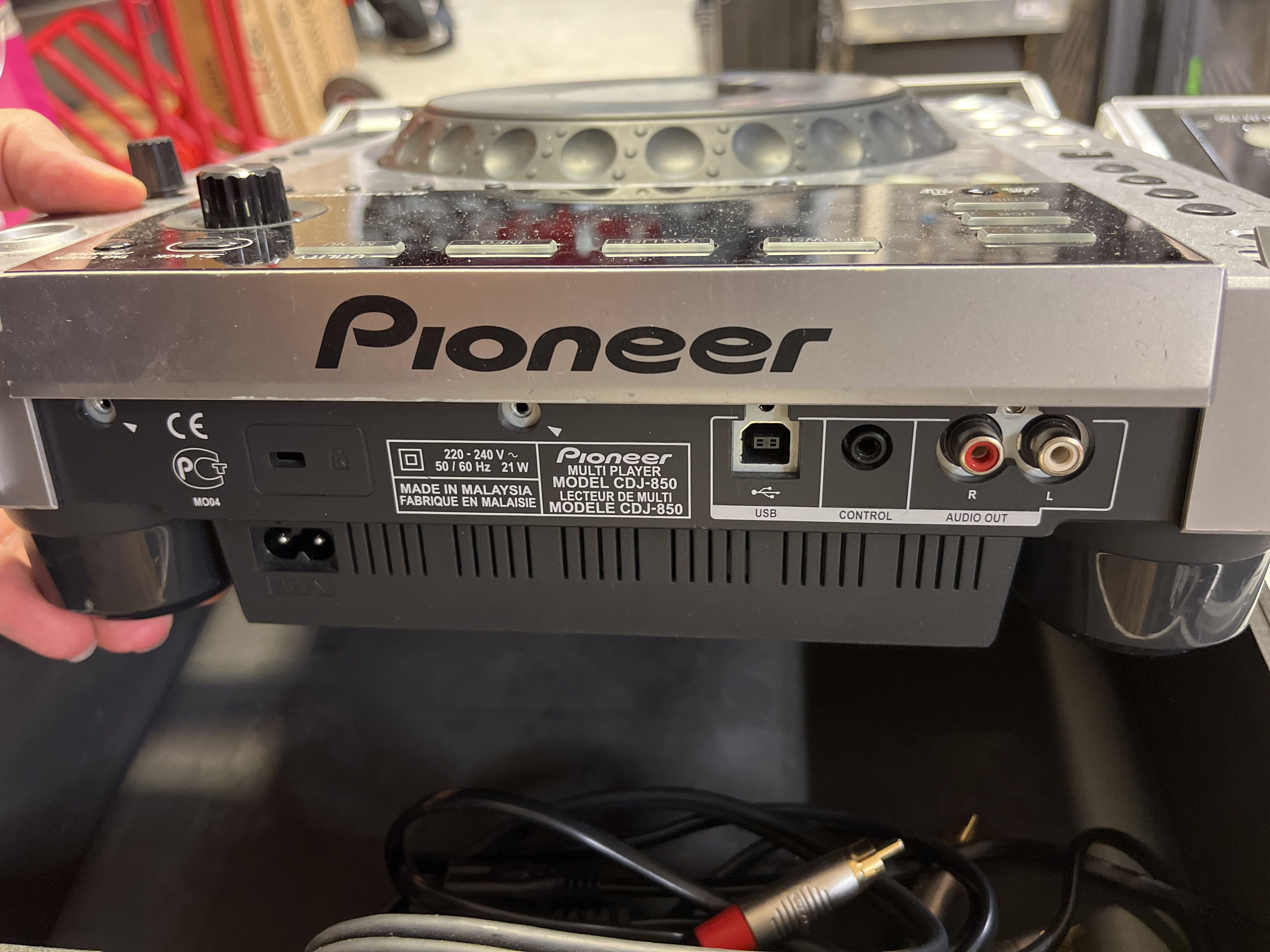 Complete Pioneer DJ Bench Silver - PS Auction - We value the