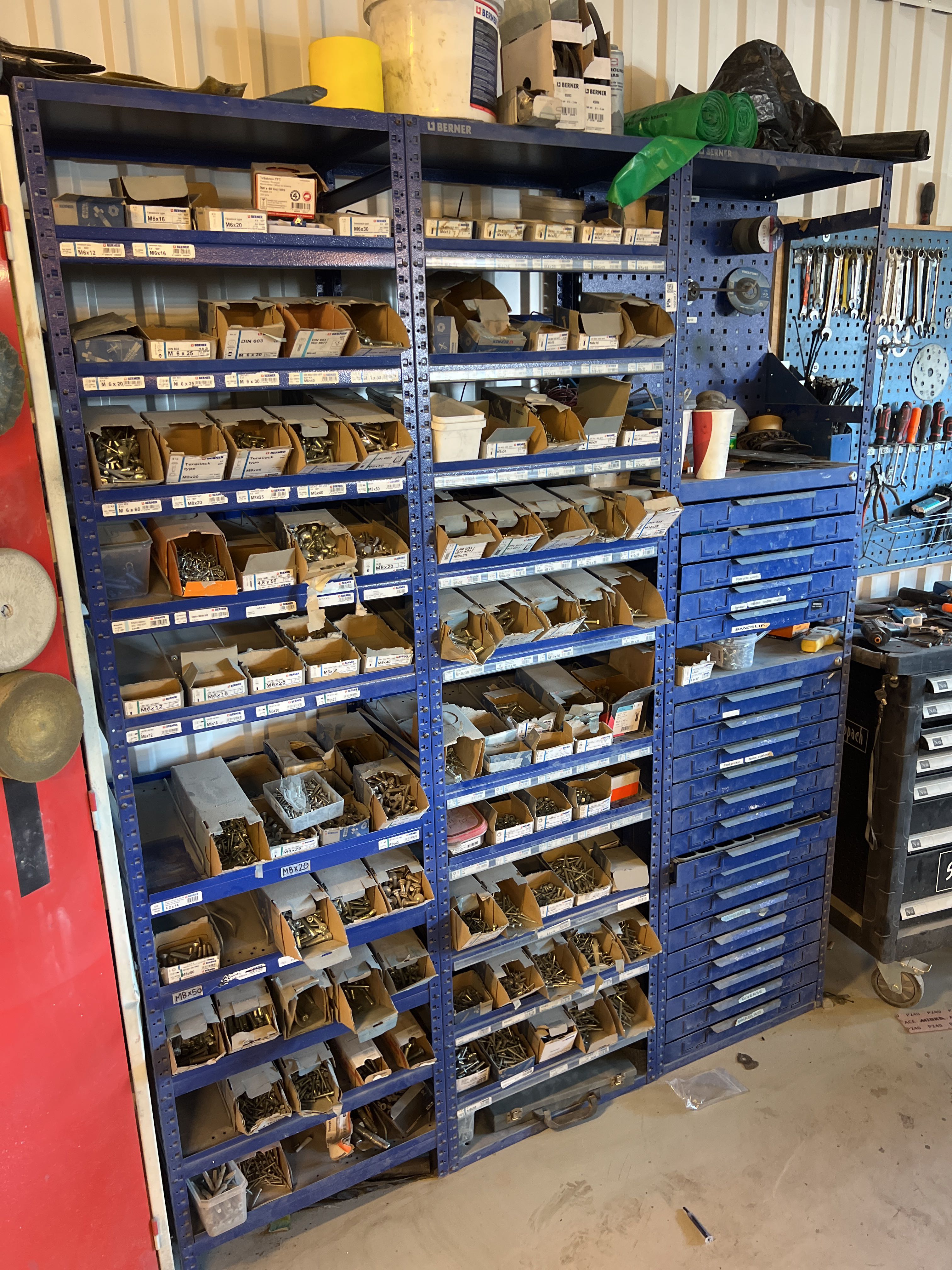 Assortment shelf with contents Berner PS Auction We value the