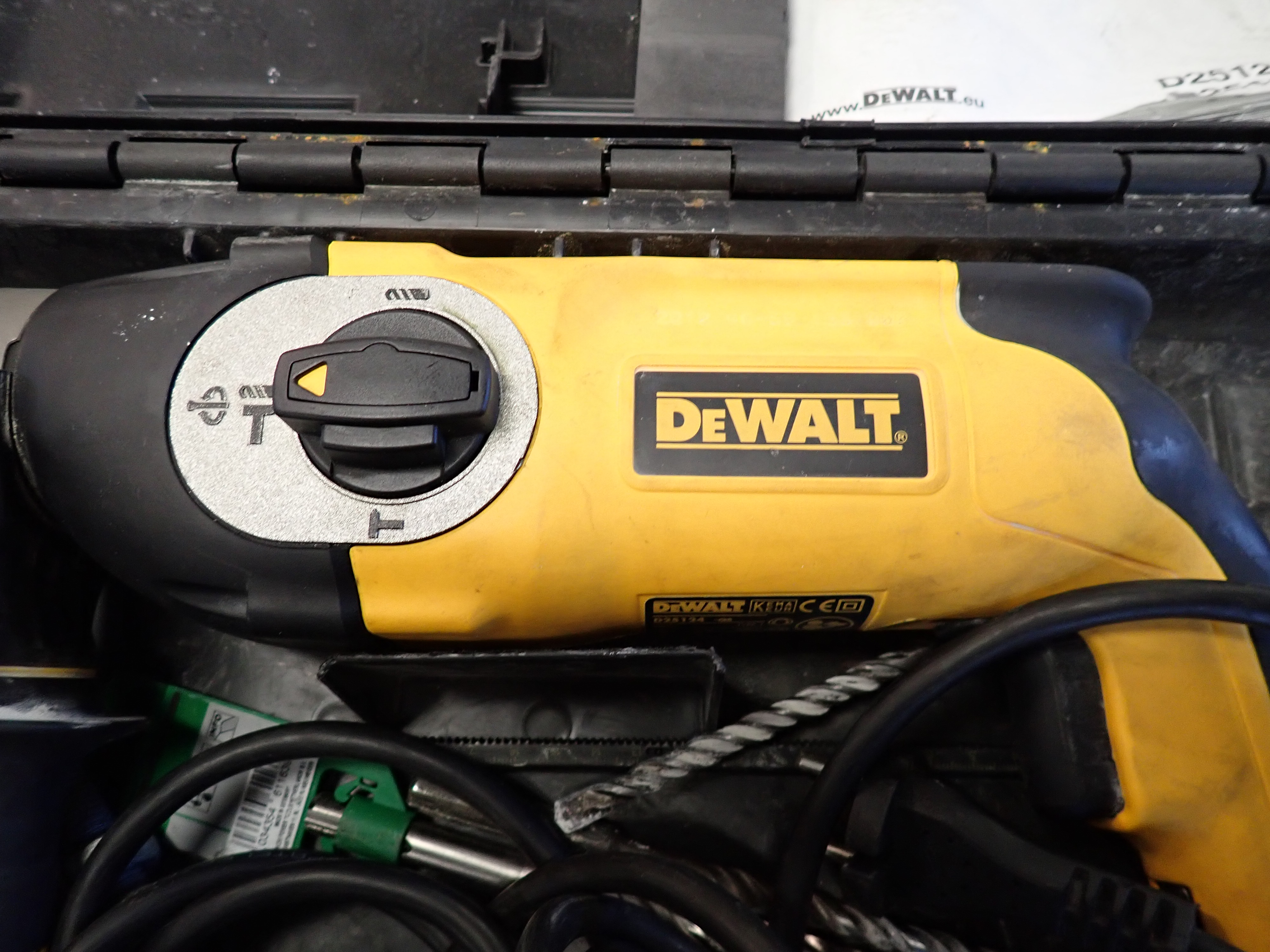 Image of DeWalt D25124 on Best Buy website
