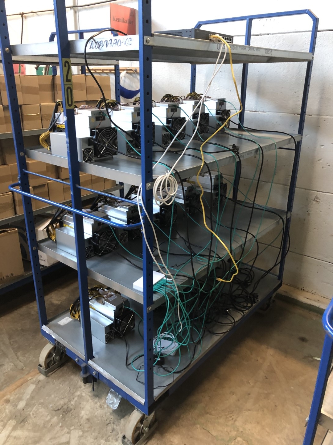 Farmingpool för kryptovaluta: 50st Bitmain Antminer D3 - PS Auction - We  value the future - Largest in net auctions