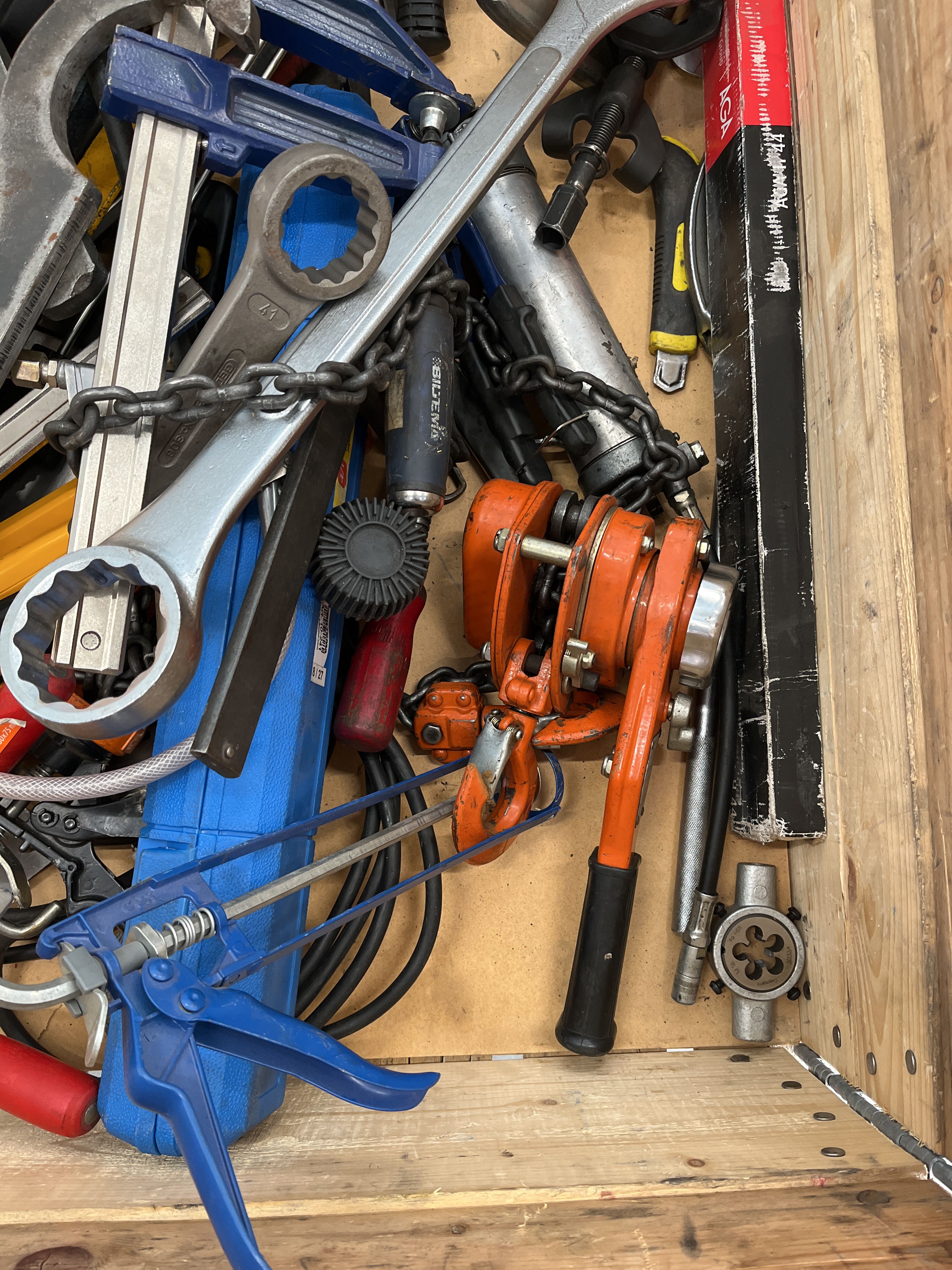Various tools - PS Auction - We value the future - Largest in net auctions