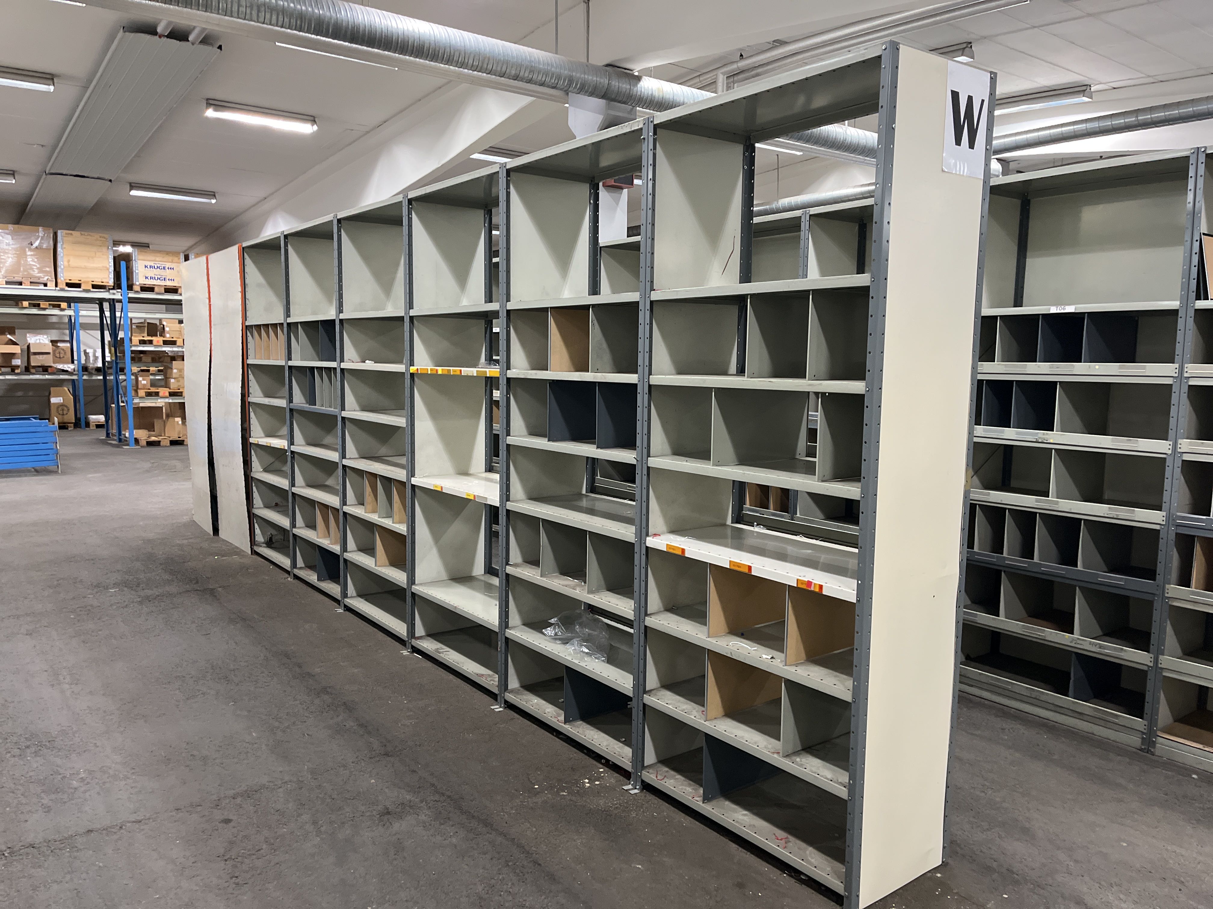 Assortment Rack Storage rack/Assortment rack with sheet metal shelves 8 meters (W) - PS ...