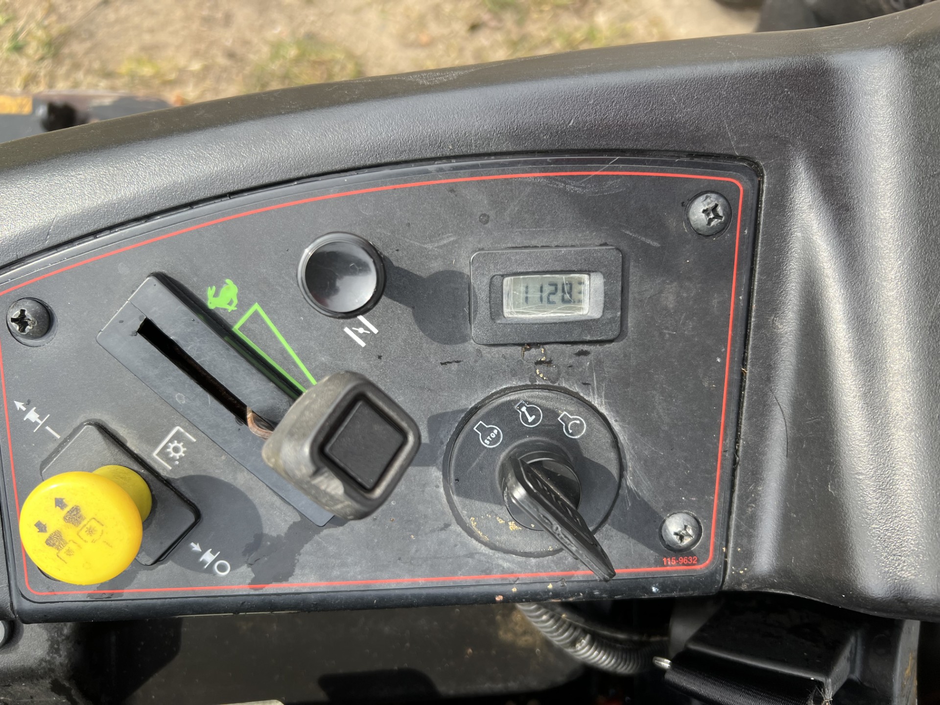 Riding lawn mower Toro Titan ZX5420 - PS Auction - We value the