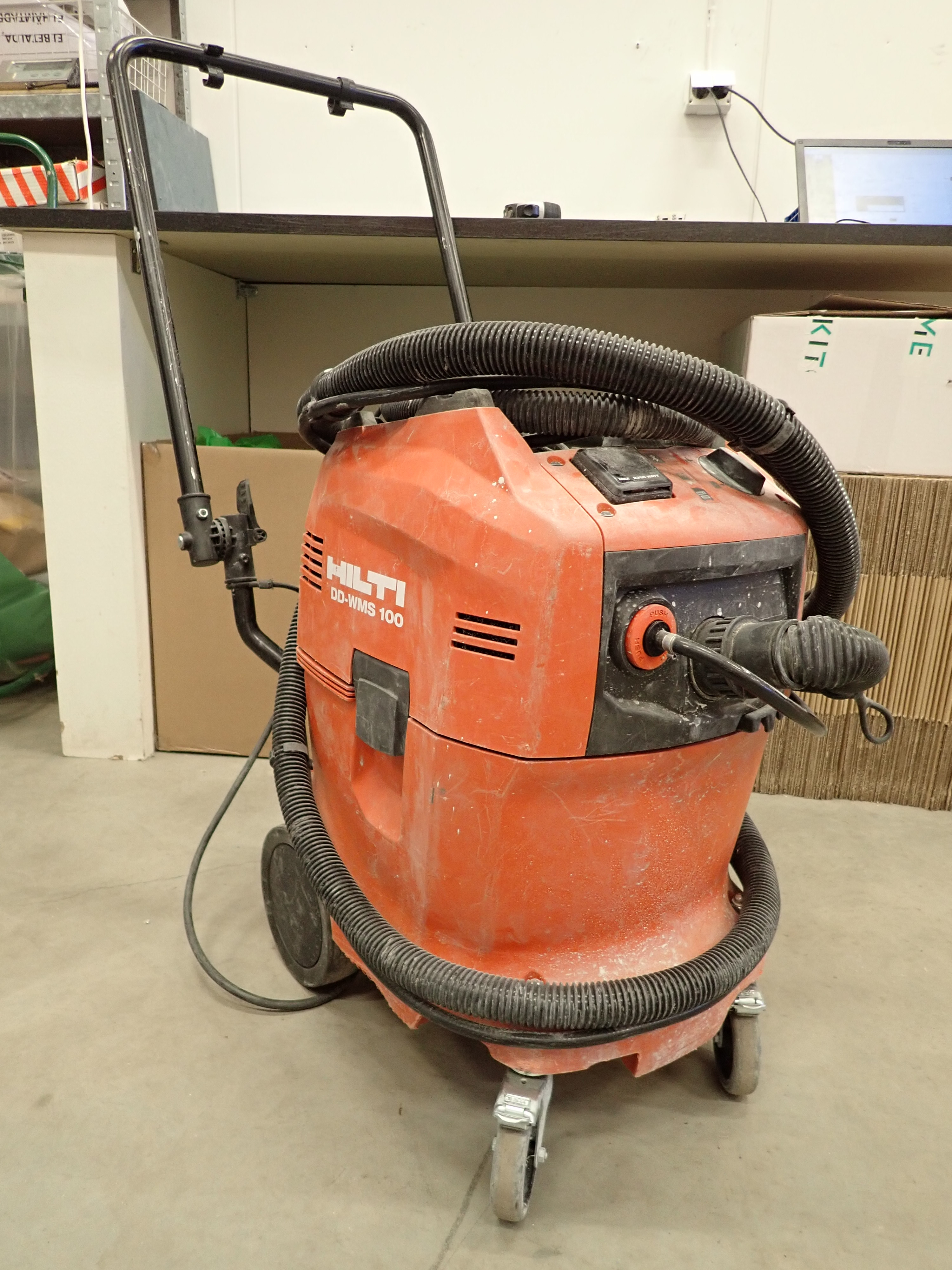 Water management system HILTI DD-WMS 100 - PS Auction - We value 