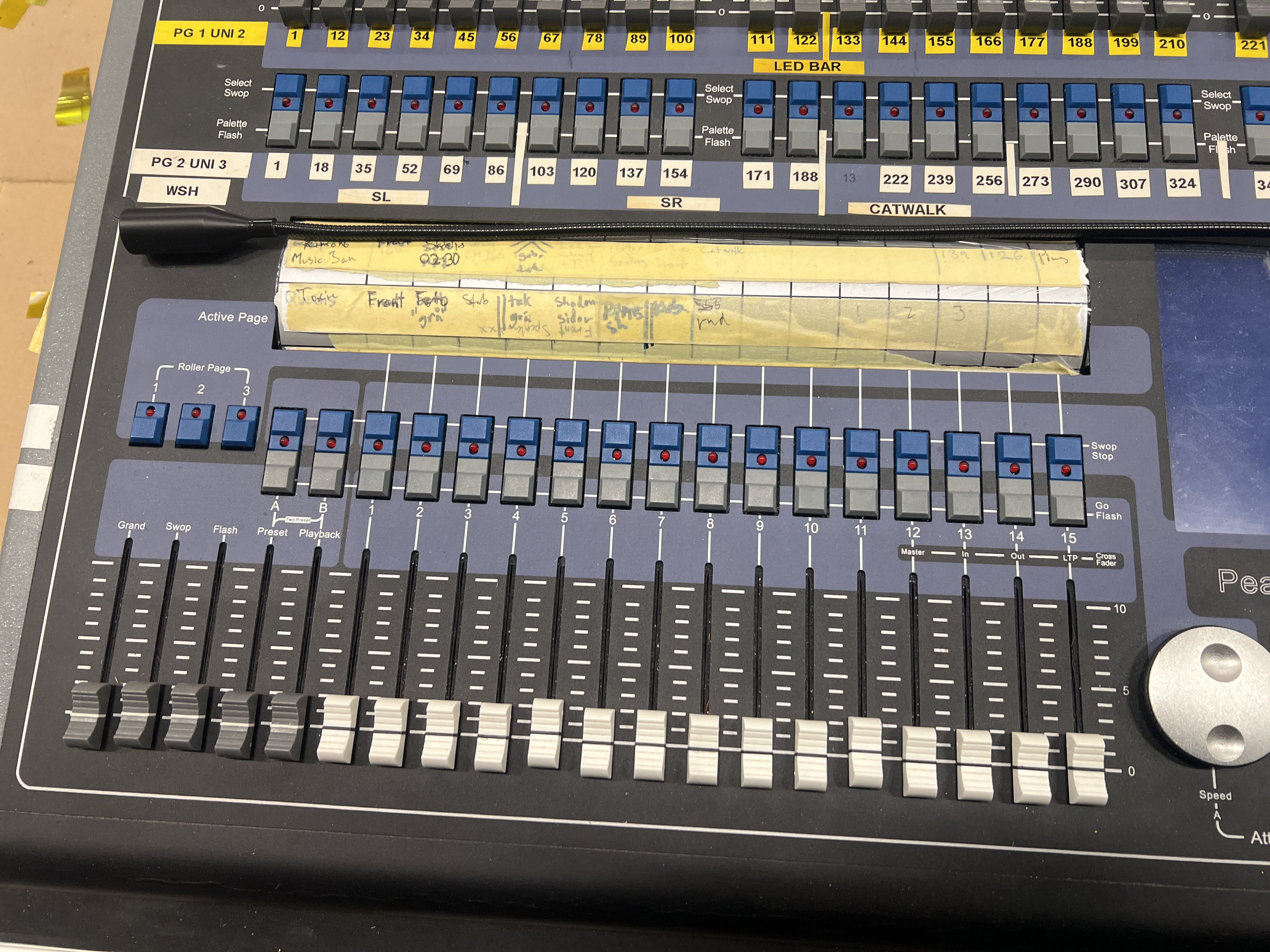 Avolites Pearl 2010 Light Mixer | PS Auction