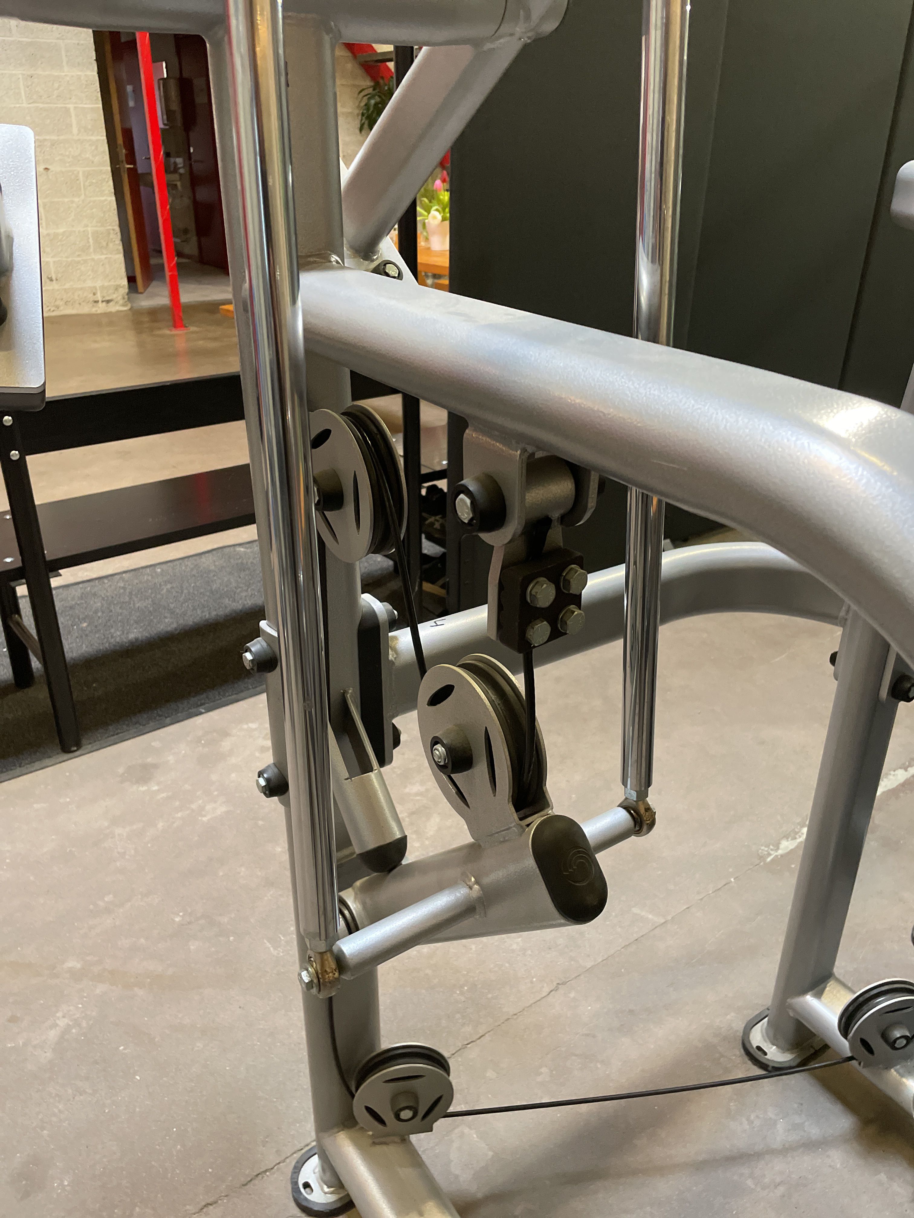Gym equipment Lazy pulldown PS Auction We value the future