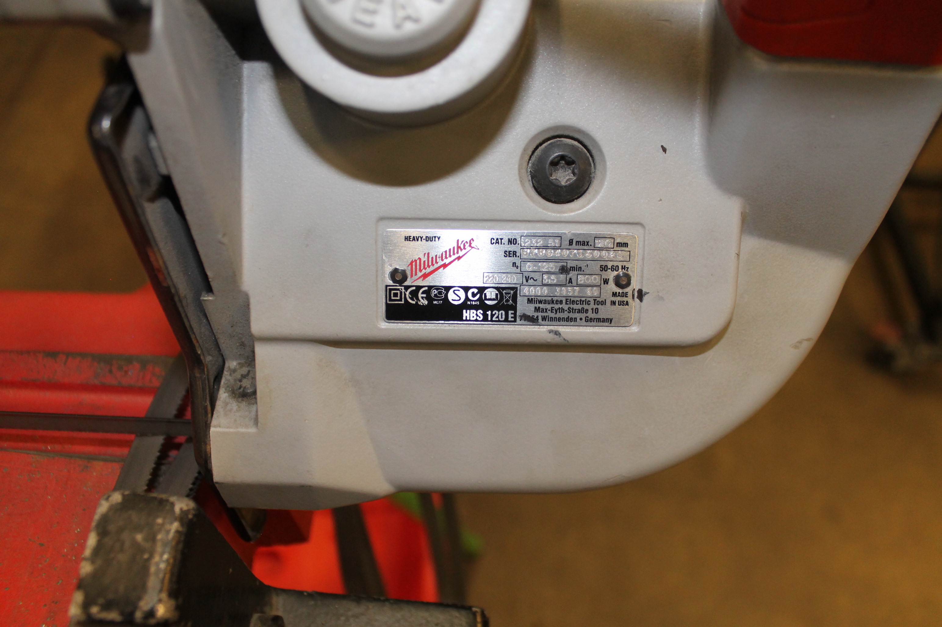 Saw in Half 4枚セット（美品） Milwaukee band saw as well as tripod - PS Auction - We value