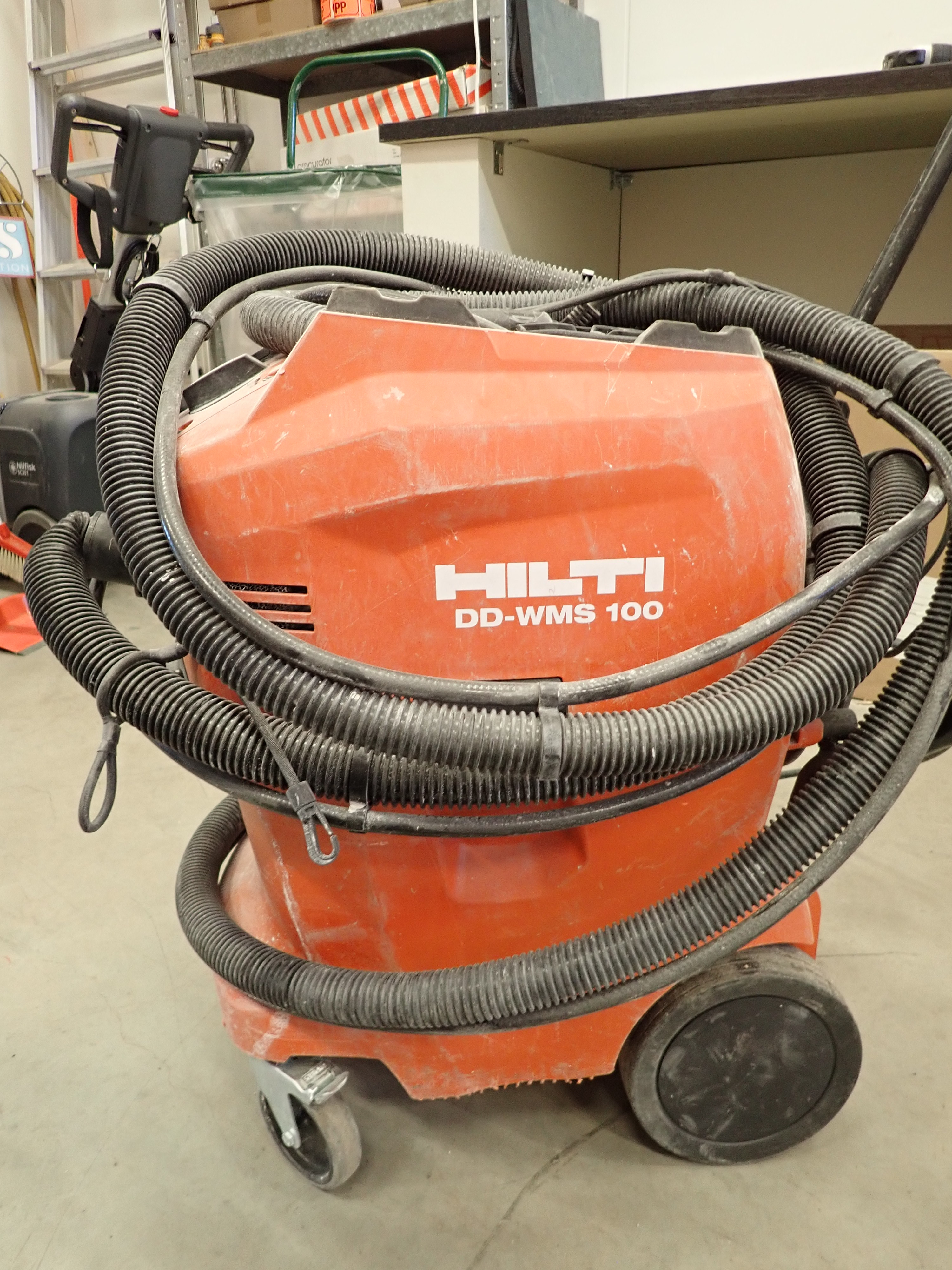 Water management system HILTI DD-WMS 100 - PS Auction - We value 