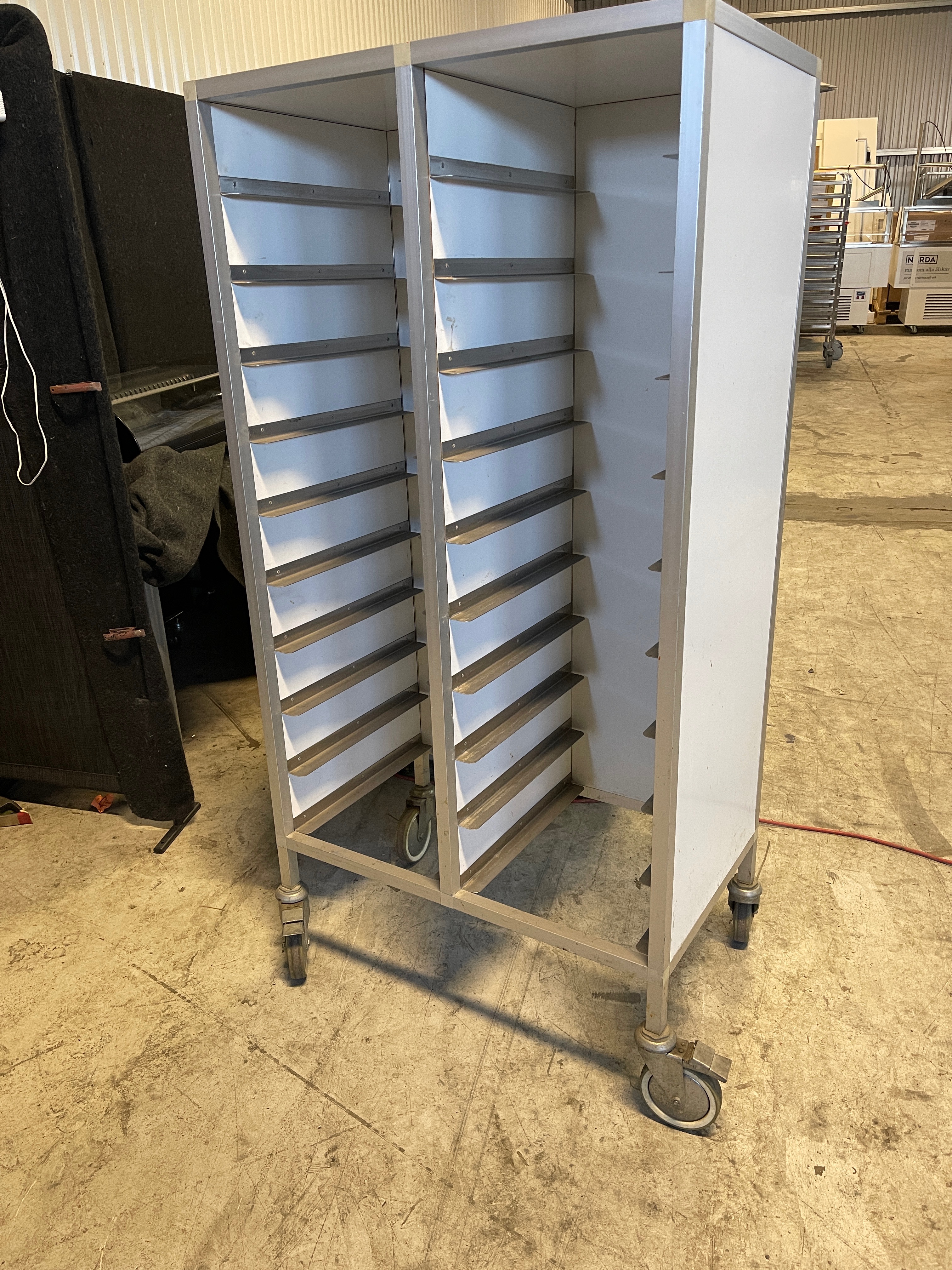 Lunch Try Rack Double tray rack for 20 lunch trays - PS Auction - We value the future ...