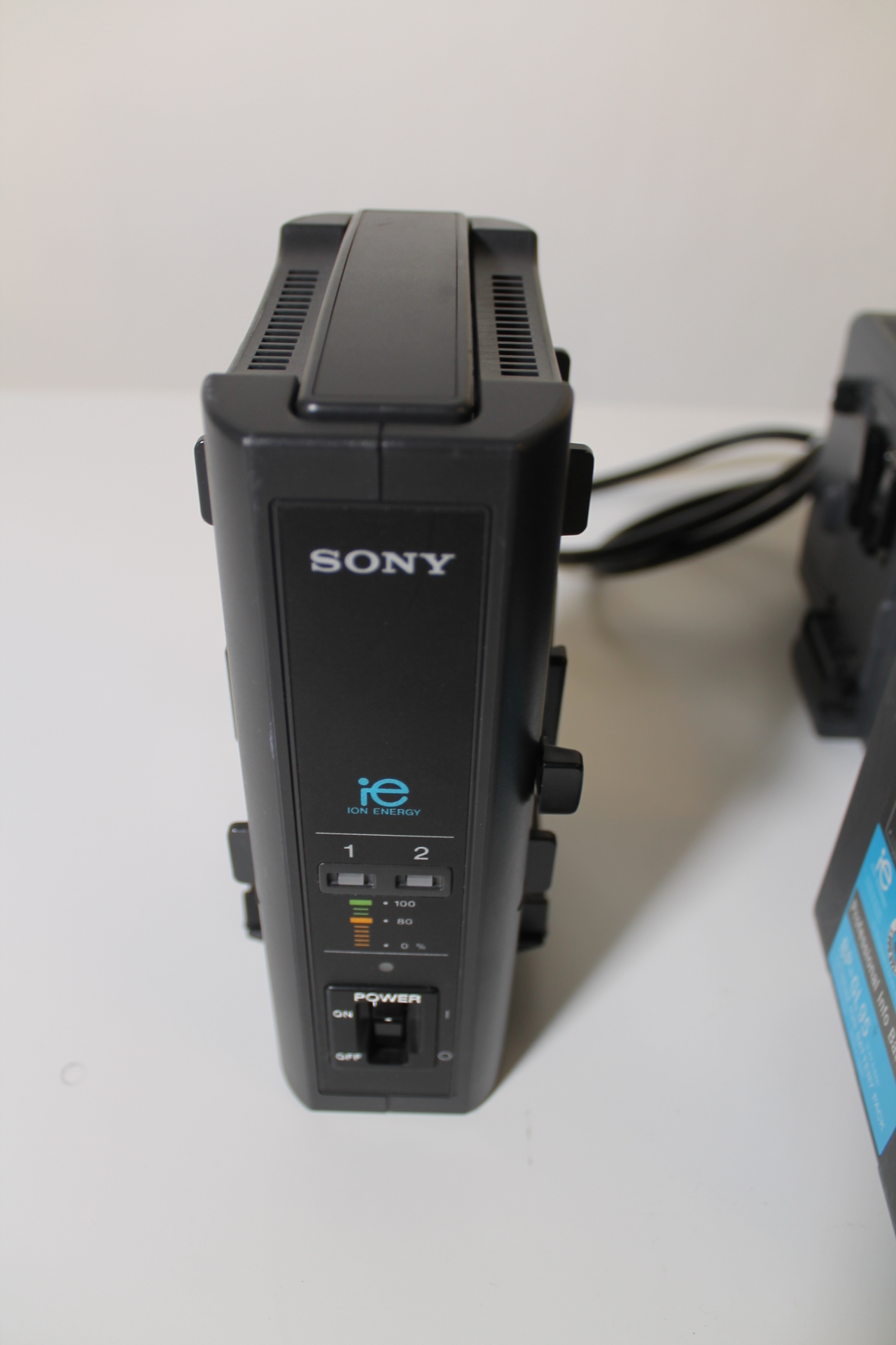 SONY BC-L50 Vマウントチャージャー BC-L50 / Battery Charger【中古放送用・業務用 映像機器・音響
