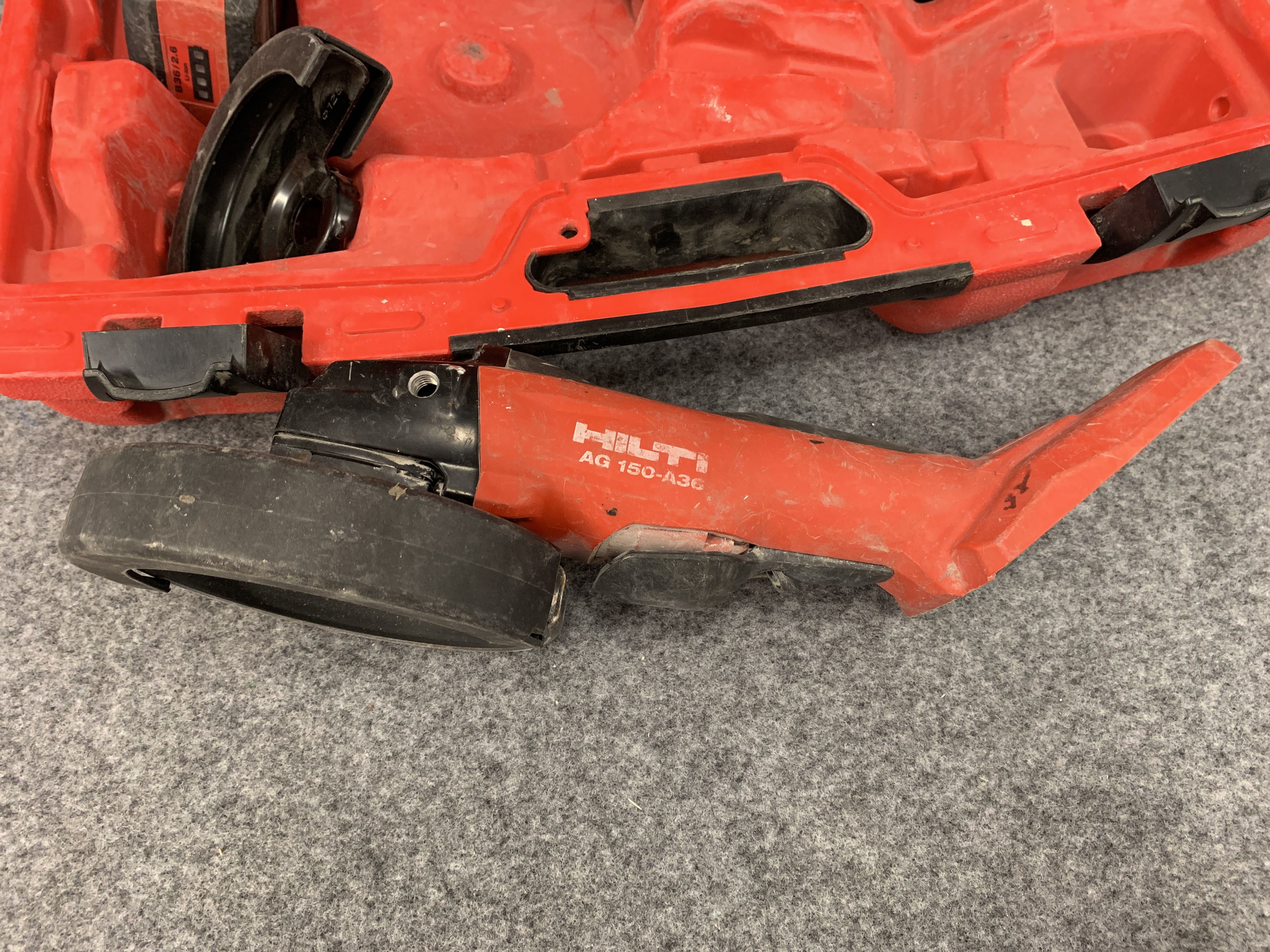 Angle grinder battery-powered Hilti AG 150-A36 - PS Auction - We 