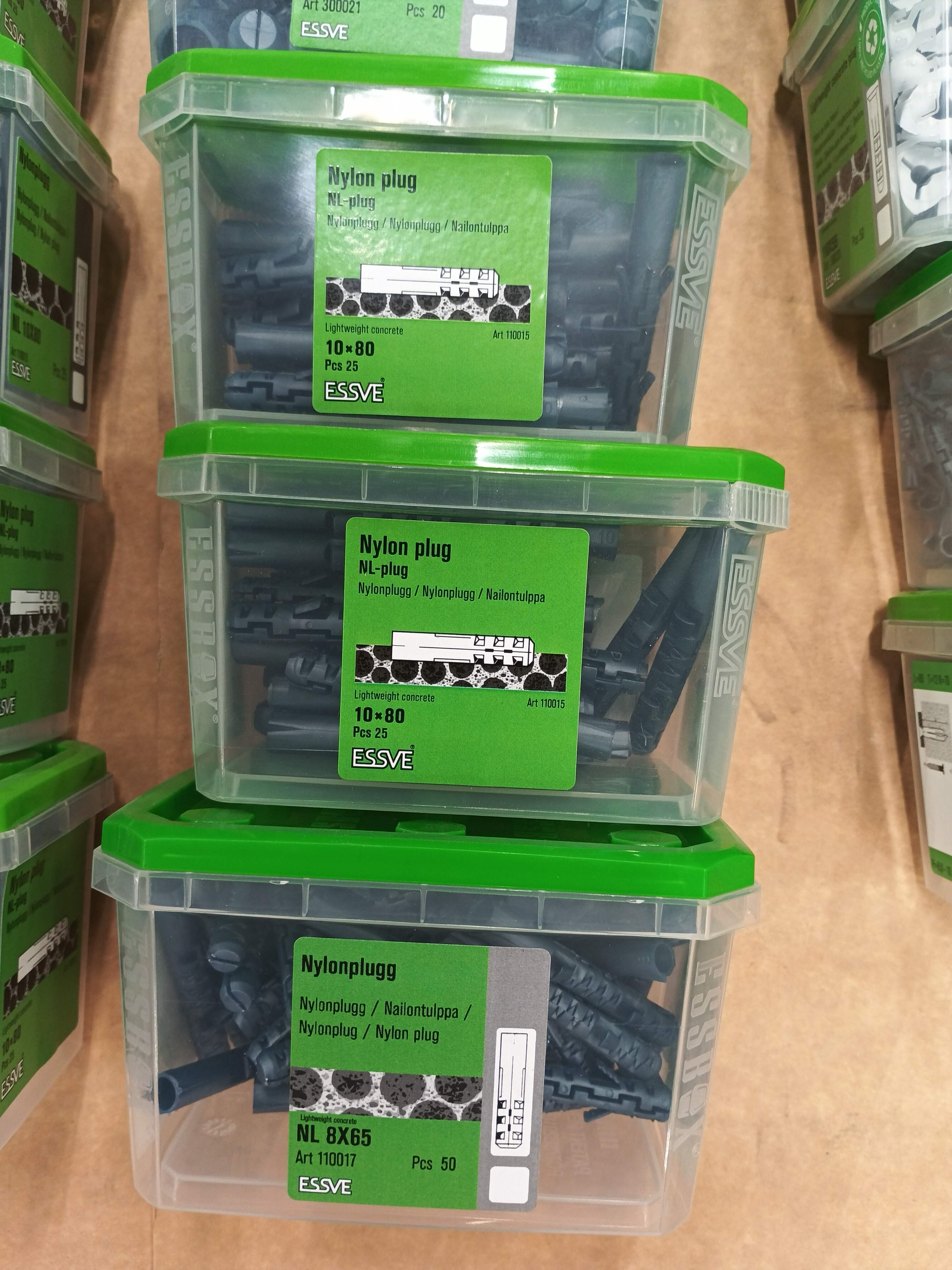 36 pcs. Packages of expander nails, nylon plugs, lightweight concrete ...