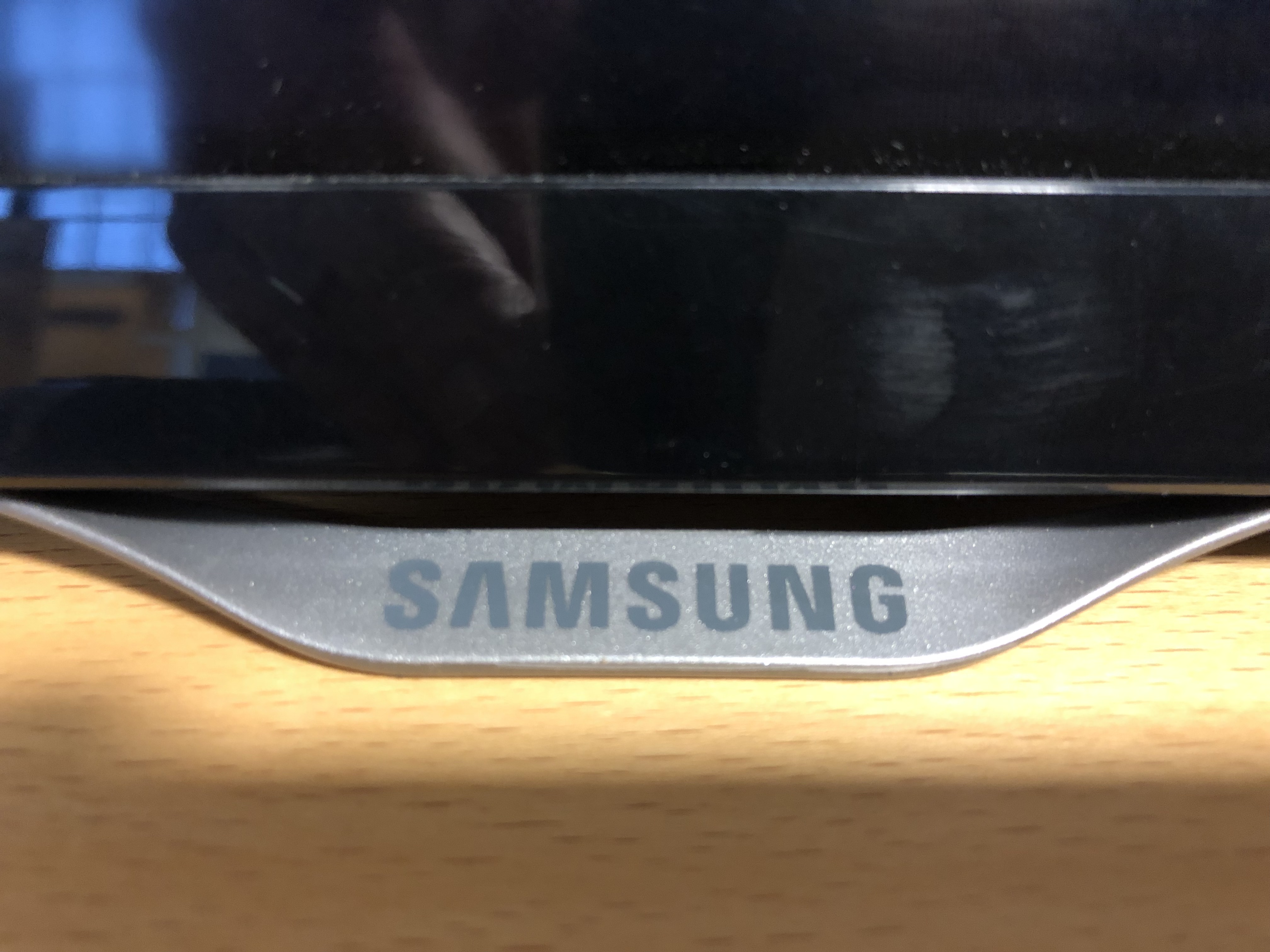 Samsung UE40F5505AK 40tuumainen Smart TV Ei pohjahintaa PS Auction