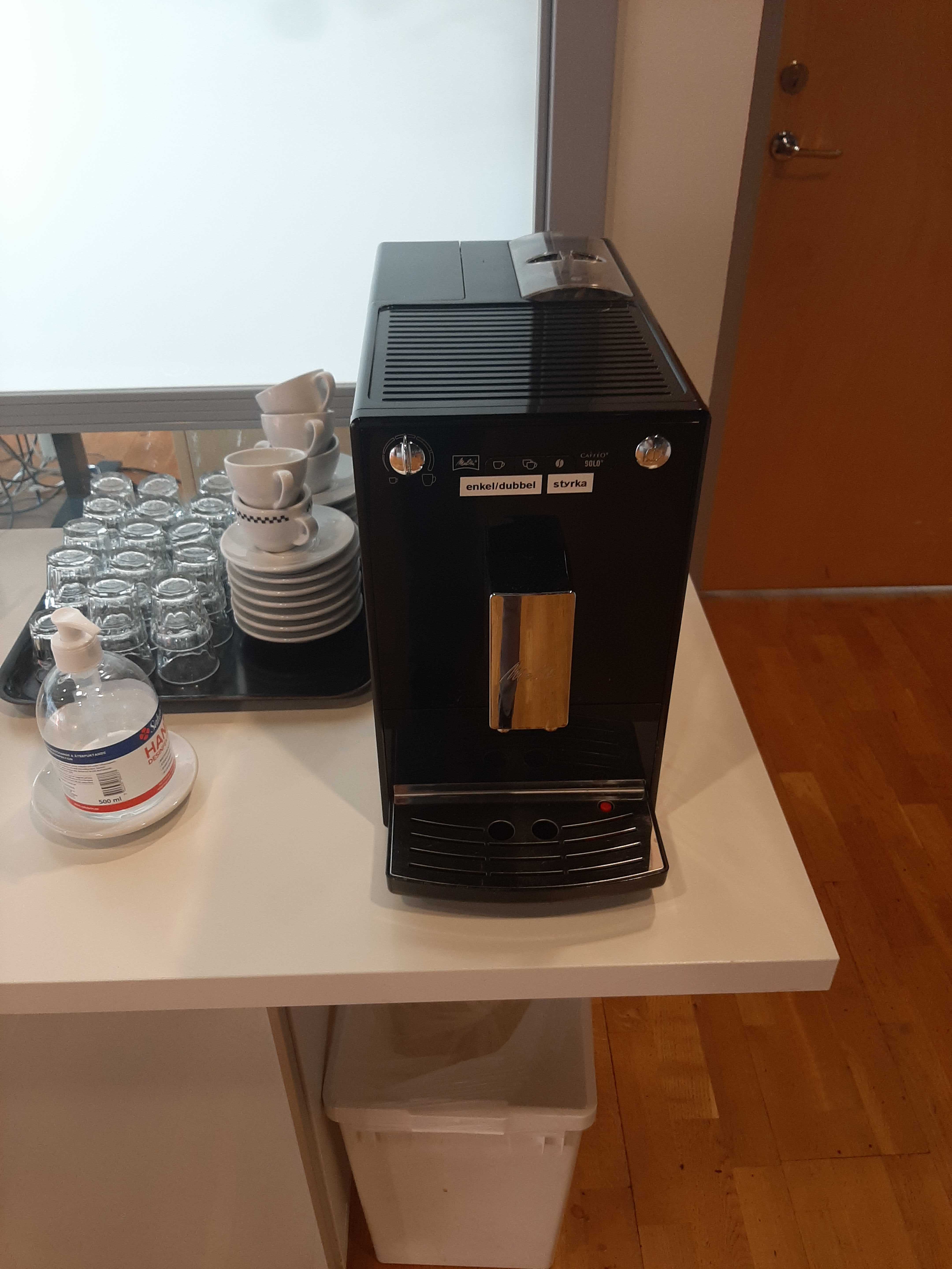 Coffee table coffee machine PS Auction We value the future