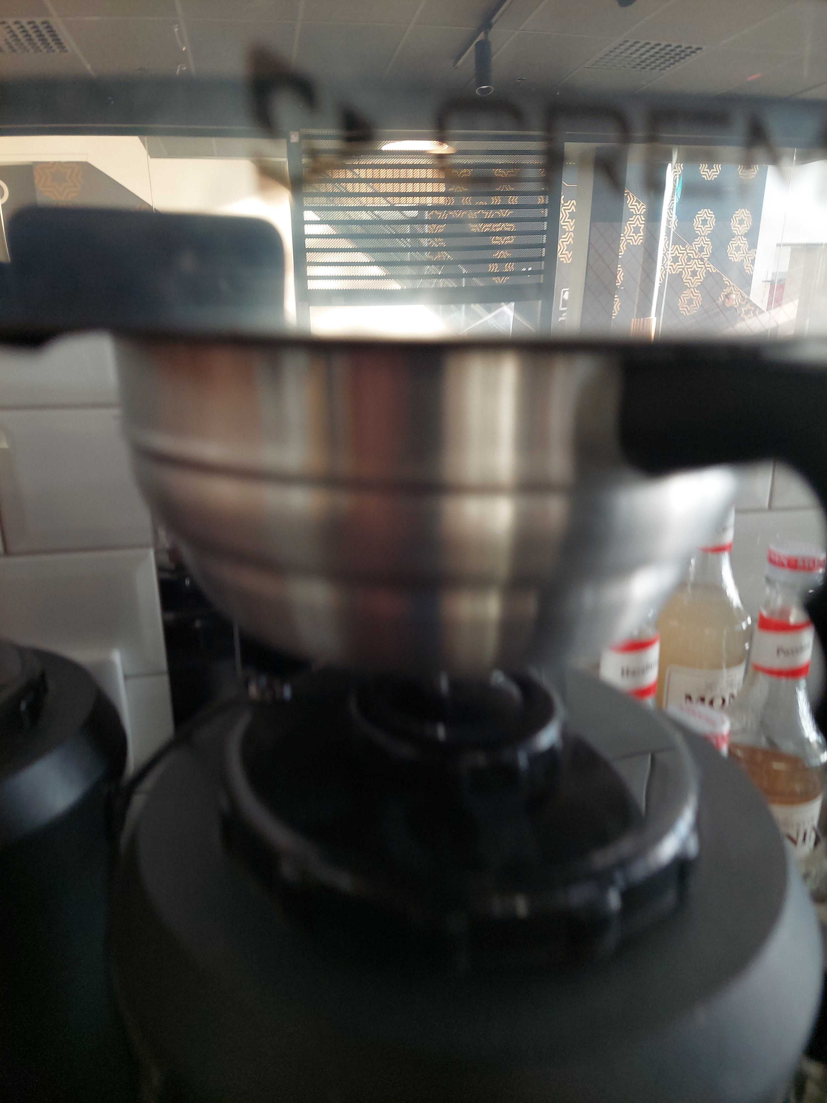 Coffee maker with 2 coffee canteens PS Auction We value the future Largest in net auctions