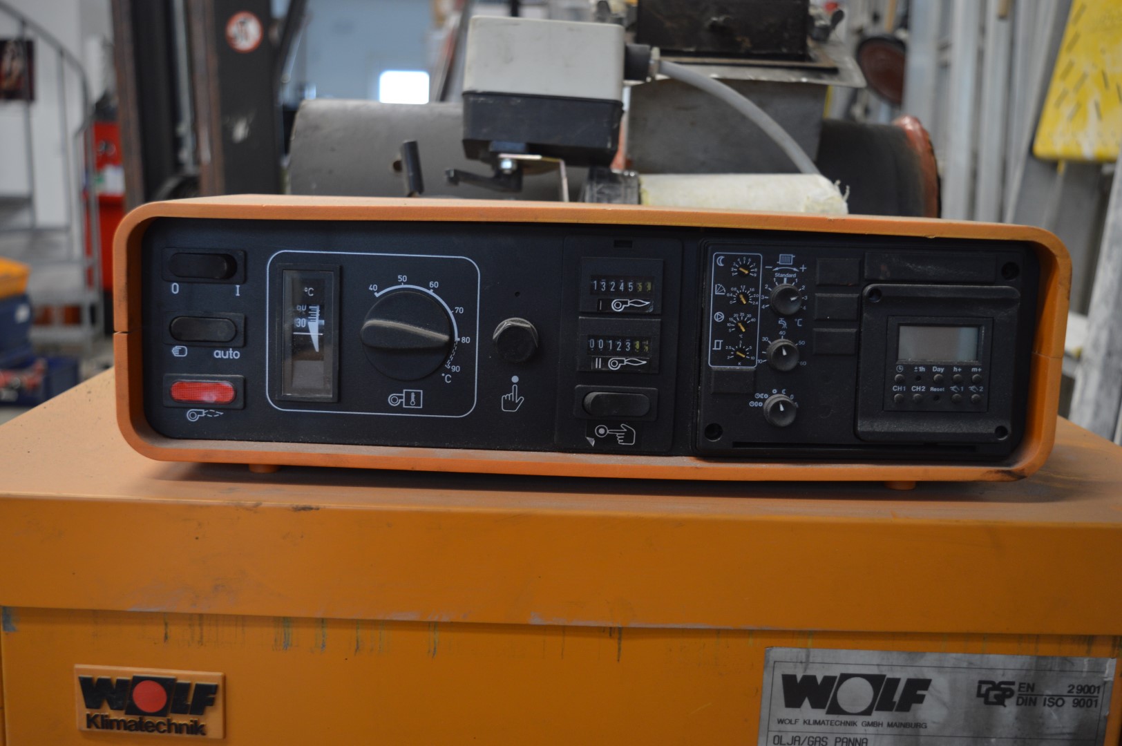 Oil and gas boiler from Wolf MK-90 -1994 with extra burner - PS Auction -  We value the future - Largest in net auctions