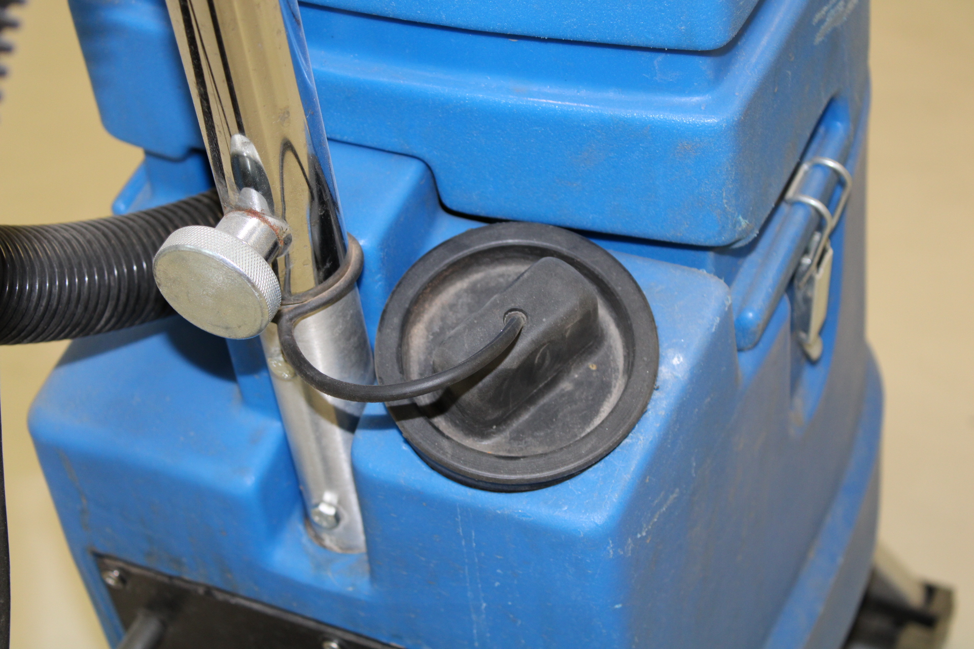 Santoemma Sharon Brush Carpet Wash PS Auction We value the future