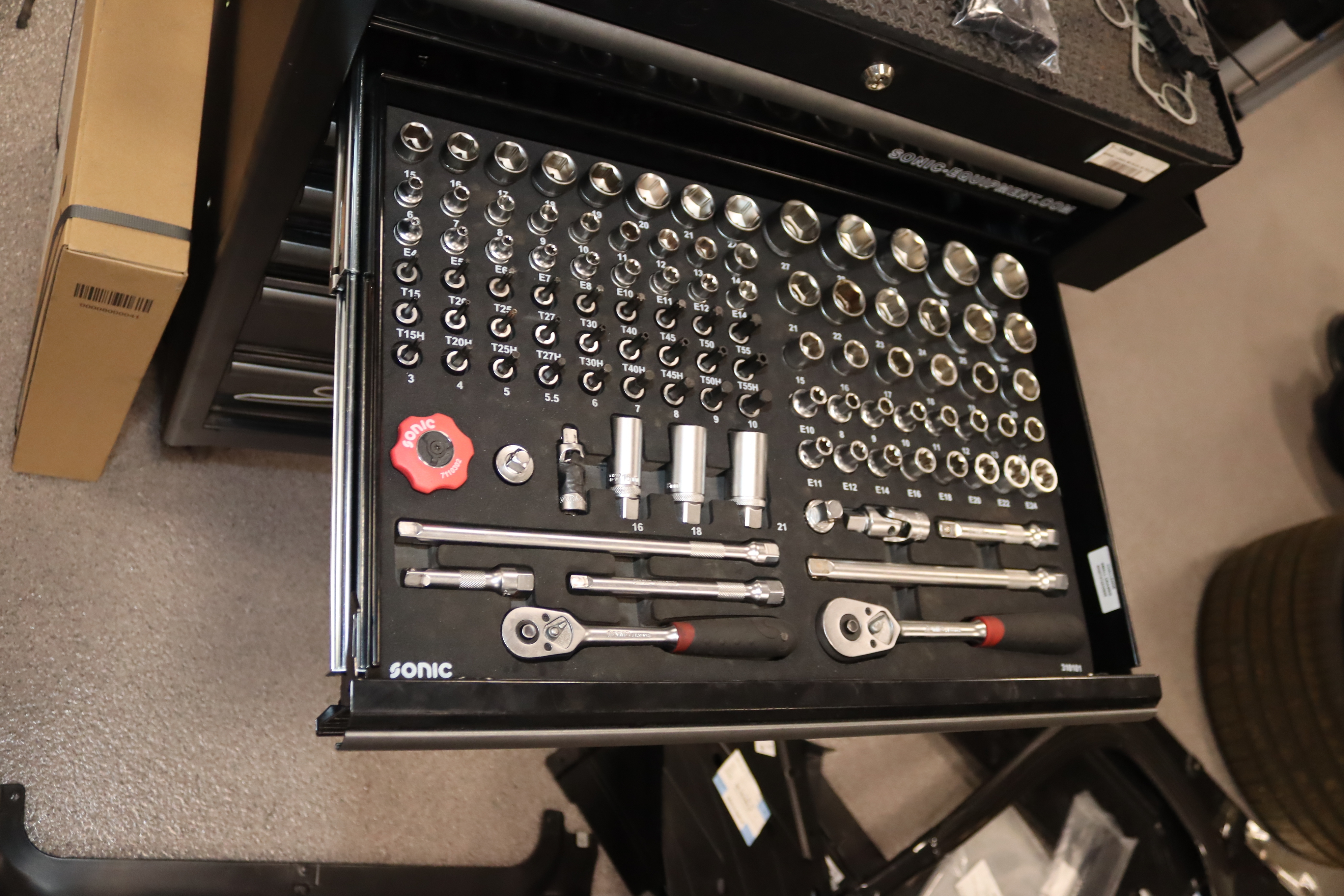 Workshop trolley Sonic S8 including tools - PS Auction - We value