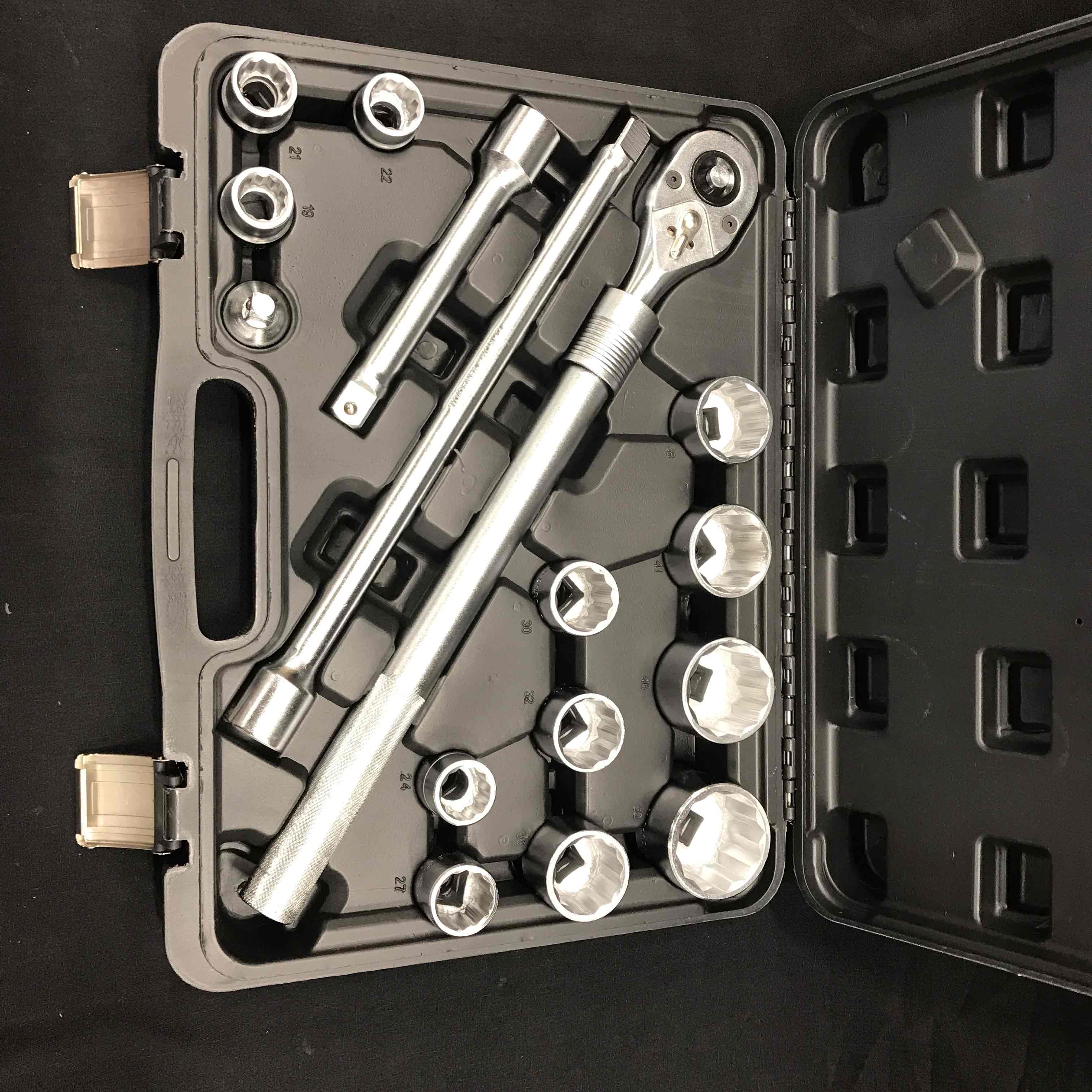 Socket wrench set 16 parts Free shipping PS Auction We value the