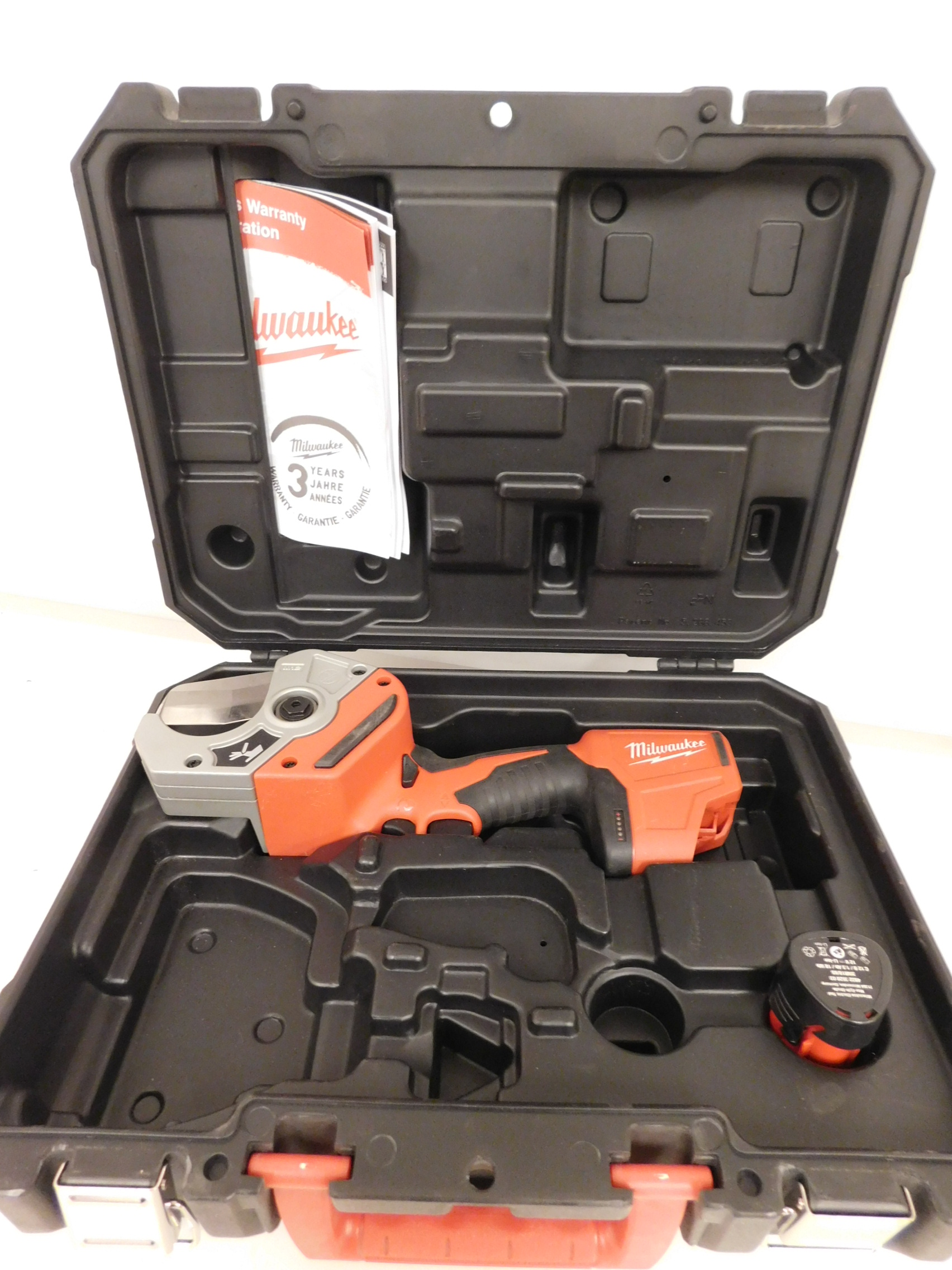 Milwaukee rörkap C12PPC-21C. Demoex. Fattas batteriladdare! - Auktioner ...