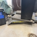1405756-1 Car lift with control cabinet