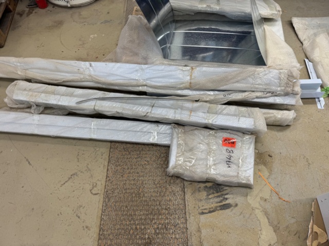 1405764-9 Building modules / building materials – according to pictures