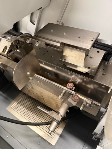 1352266-7 New fully automatic profile grinding machine for band saw blades controlled with 4 CNC axes