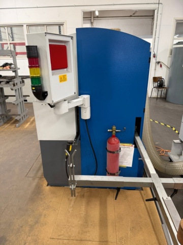1352266-8 New fully automatic profile grinding machine for band saw blades controlled with 4 CNC axes