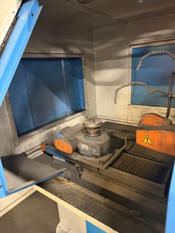 1352267-6 Automatic grinding machine for grinding saws with different tooth geometries f