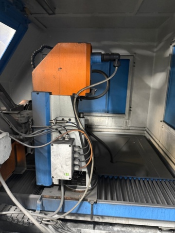 1352267-8 Automatic grinding machine for grinding saws with different tooth geometries f