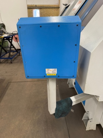 1352268-9 Grinding machine for automatic grinding of circular saws