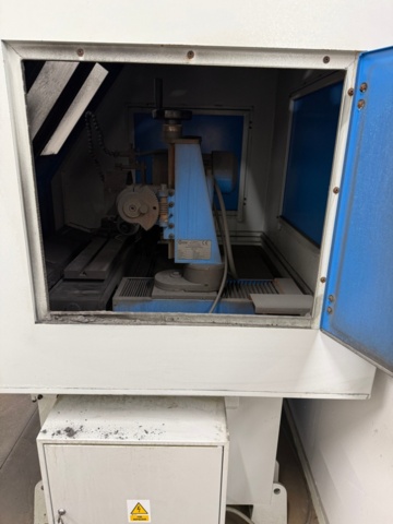 1352268-12 Grinding machine for automatic grinding of circular saws