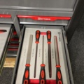 1519722-40 Stor verktygsvagn 12 lådor med verktyg Huttenberg