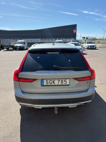 1357525-4 Volvo V90 Cross Country D4 AWD Geartronic, 190hp, -2019