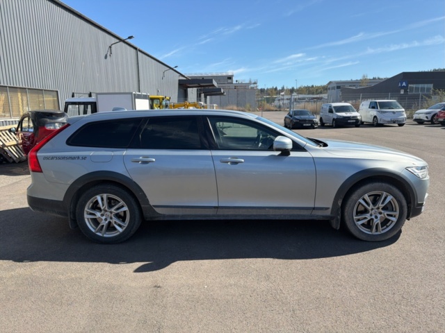 1357525-6 Volvo V90 Cross Country D4 AWD Geartronic, 190hp, -2019