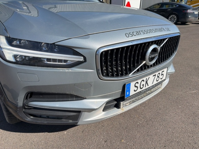1357525-10 Volvo V90 Cross Country D4 AWD Geartronic, 190hp, -2019