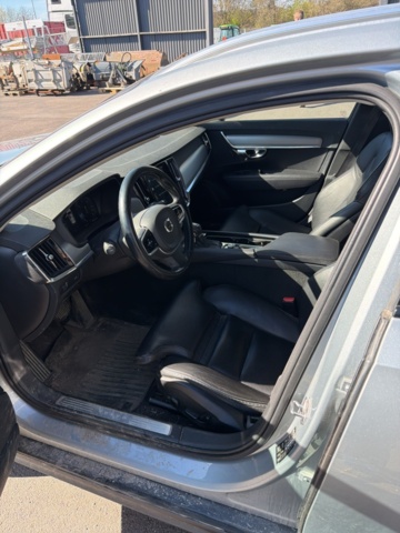 1357525-23 Volvo V90 Cross Country D4 AWD Geartronic, 190hp, -2019