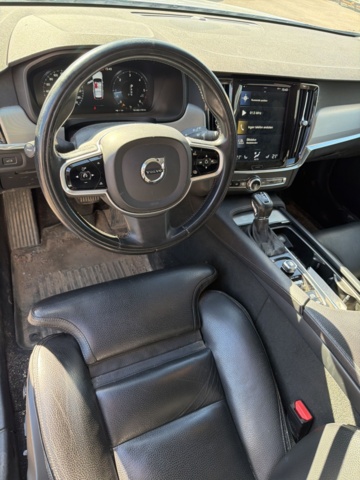 1357525-24 Volvo V90 Cross Country D4 AWD Geartronic, 190hp, -2019