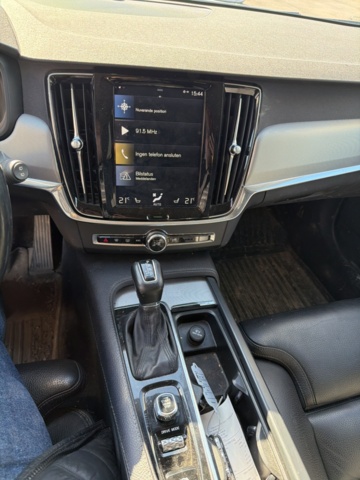 1357525-28 Volvo V90 Cross Country D4 AWD Geartronic, 190hp, -2019