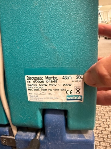 1141853-4 Combination scrubber Wetrok Mambo 43cm Autodose chemical dosing