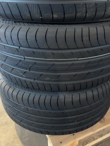 1499587-4 Complete wheels - Nokian Tyres 275/45R21