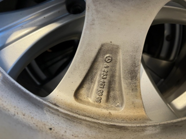 1499588-13 Complete wheels - Nokian Hakkapeliitta R3 SUV