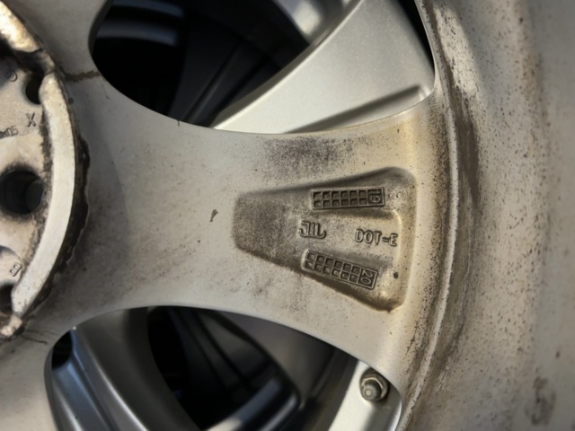 1499588-19 Complete wheels - Nokian Hakkapeliitta R3 SUV
