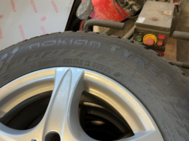 1499589-9 Complete wheels - Nokian Hakkapeliitta 9 SUV