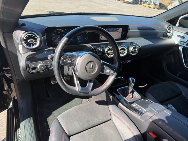 1351440-28 Mercedes-Benz CLA 200 Manual, 163hp -2020