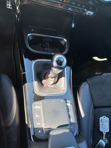 1351440-32 Mercedes-Benz CLA 200 Manual, 163hp -2020