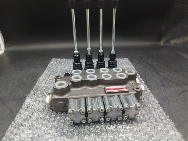 1518625-11 Hydraulic valve 4P - YFM55/4 1/2